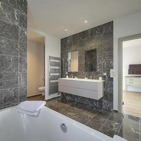 Frgk Luxury Lord Brougham, Croix-des-gardes Heated Pool & Ultra-fast Wi-fi