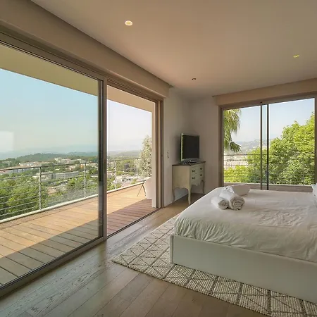 Villa Frgk Luxury Lord Brougham, Croix-des-gardes Heated Pool & Ultra-fast Wi-fi *