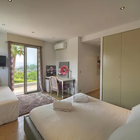 Frgk Luxury Lord Brougham, Croix-des-gardes Heated Pool & Ultra-fast Wi-fi *