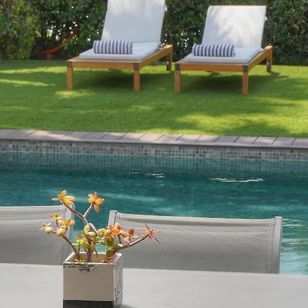 Villa Frgk Luxury Lord Brougham, Croix-des-gardes Heated Pool & Ultra-fast Wi-fi *