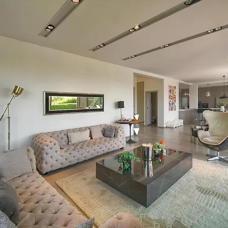 Frgk Luxury Lord Brougham, Croix-des-gardes Heated Pool & Ultra-fast Wi-fi Villa Cannes