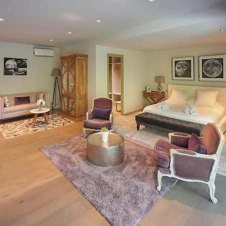 Frgk Luxury Lord Brougham, Croix-des-gardes Heated Pool & Ultra-fast Wi-fi Villa