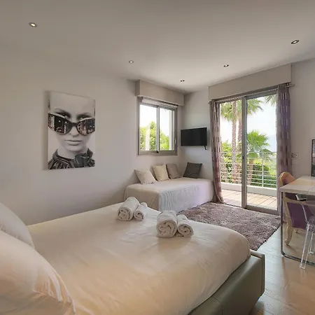 Frgk Luxury Lord Brougham, Croix-des-gardes Heated Pool & Ultra-fast Wi-fi