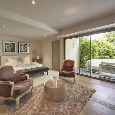 Frgk Luxury Lord Brougham, Croix-des-gardes Heated Pool & Ultra-fast Wi-fi