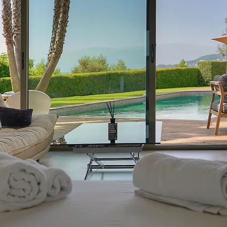 Frgk Luxury Lord Brougham, Croix-des-gardes Heated Pool & Ultra-fast Wi-fi Villa *