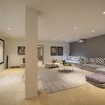 Villa Frgk Luxury Lord Brougham, Croix-des-gardes Heated Pool & Ultra-fast Wi-fi *